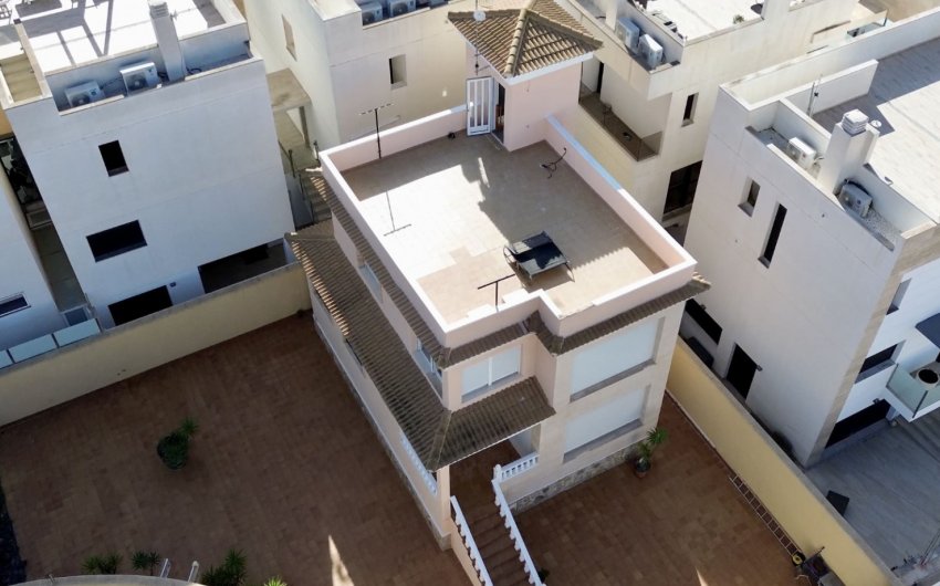 Revente - Detached Villa -
Orihuela Costa - Villamartín