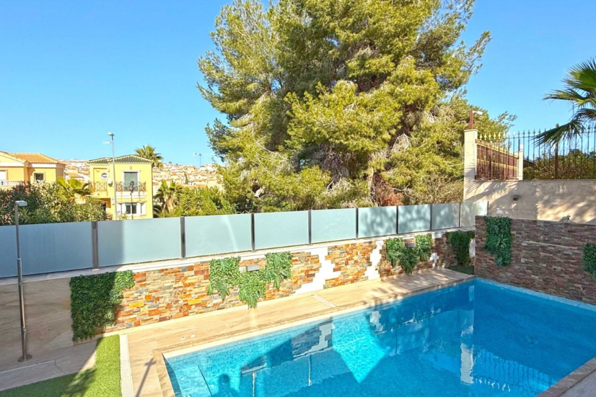 Revente - Detached Villa -
Orihuela Costa - Villamartín