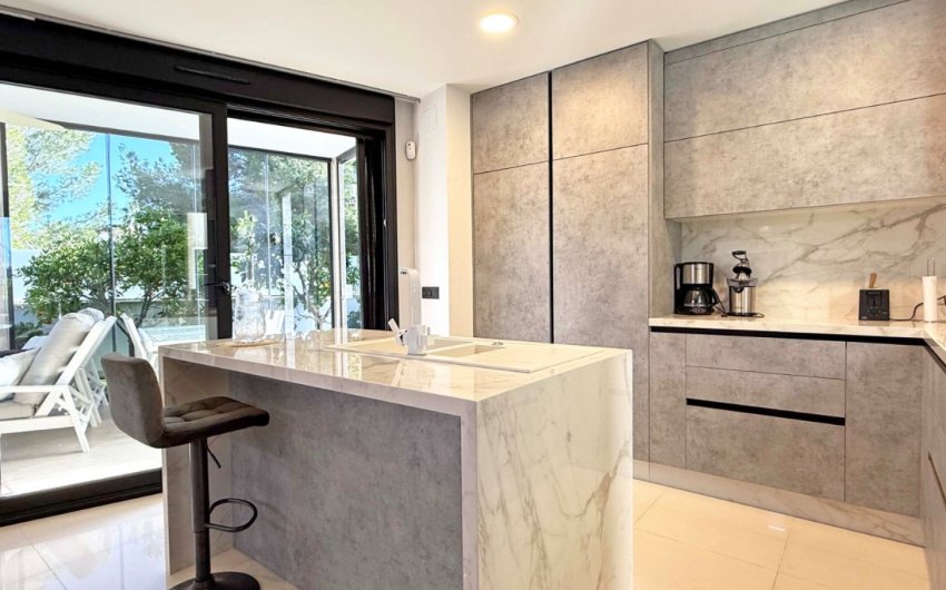 Revente - Detached Villa -
Orihuela Costa - Villamartín