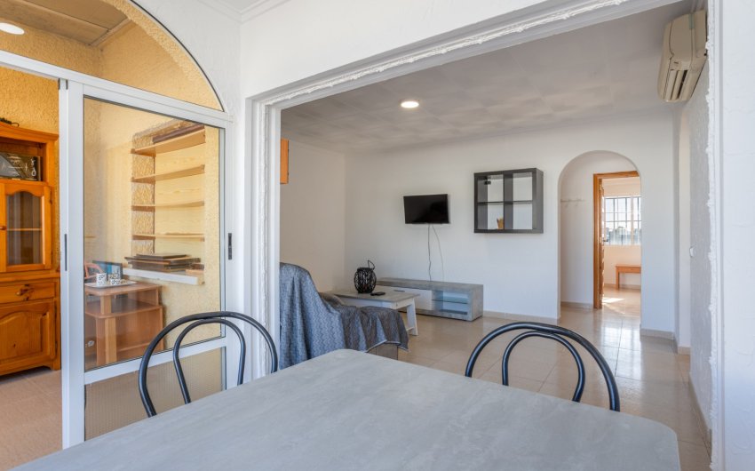 Revente - Detached Villa -
Torrevieja - Urbanización San Luis