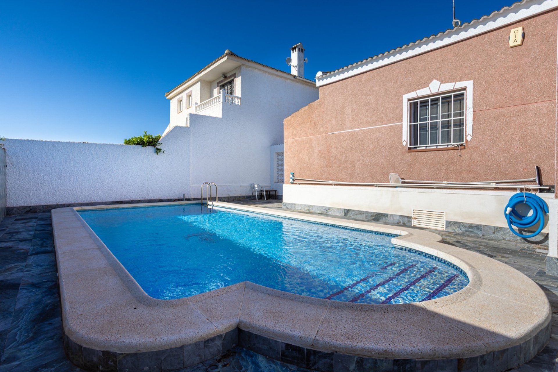 Revente - Detached Villa -
Torrevieja - Urbanización San Luis