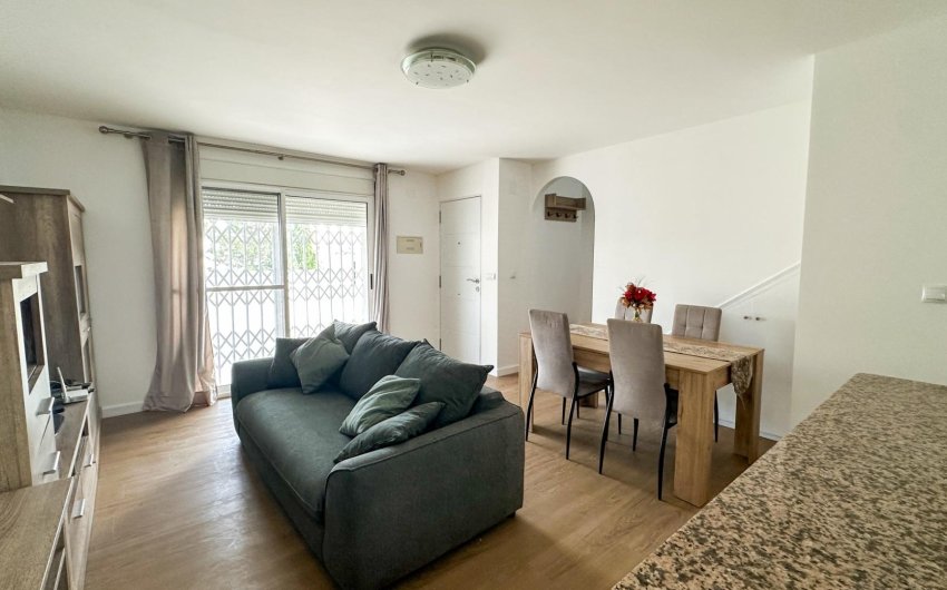 Revente - Duplex -
San Miguel de Salinas - Las Filipinas