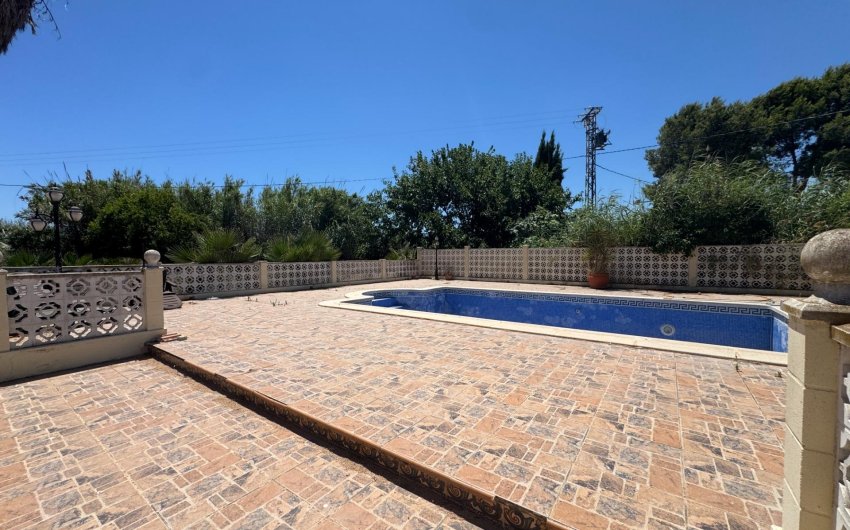 Revente - Finca -
Dolores - Comunidad Valenciana