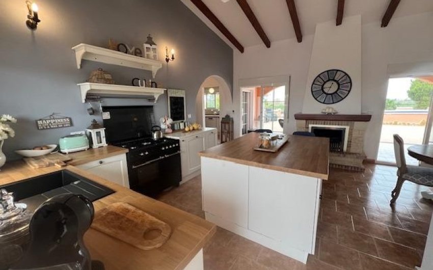 Revente - Finca -
Dolores - Comunidad Valenciana