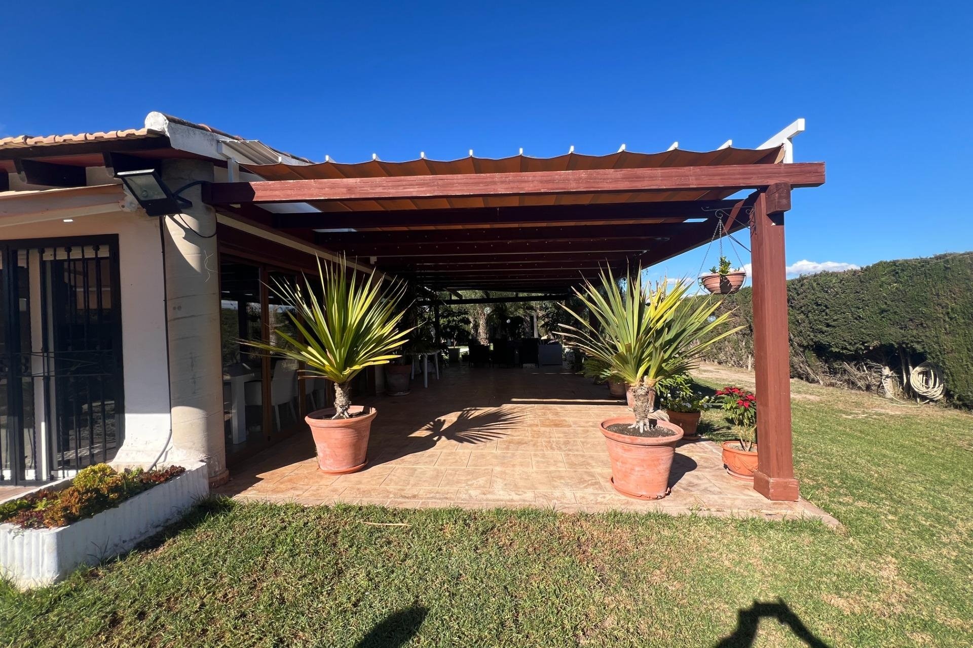 Revente - Finca -
Dolores - Comunidad Valenciana