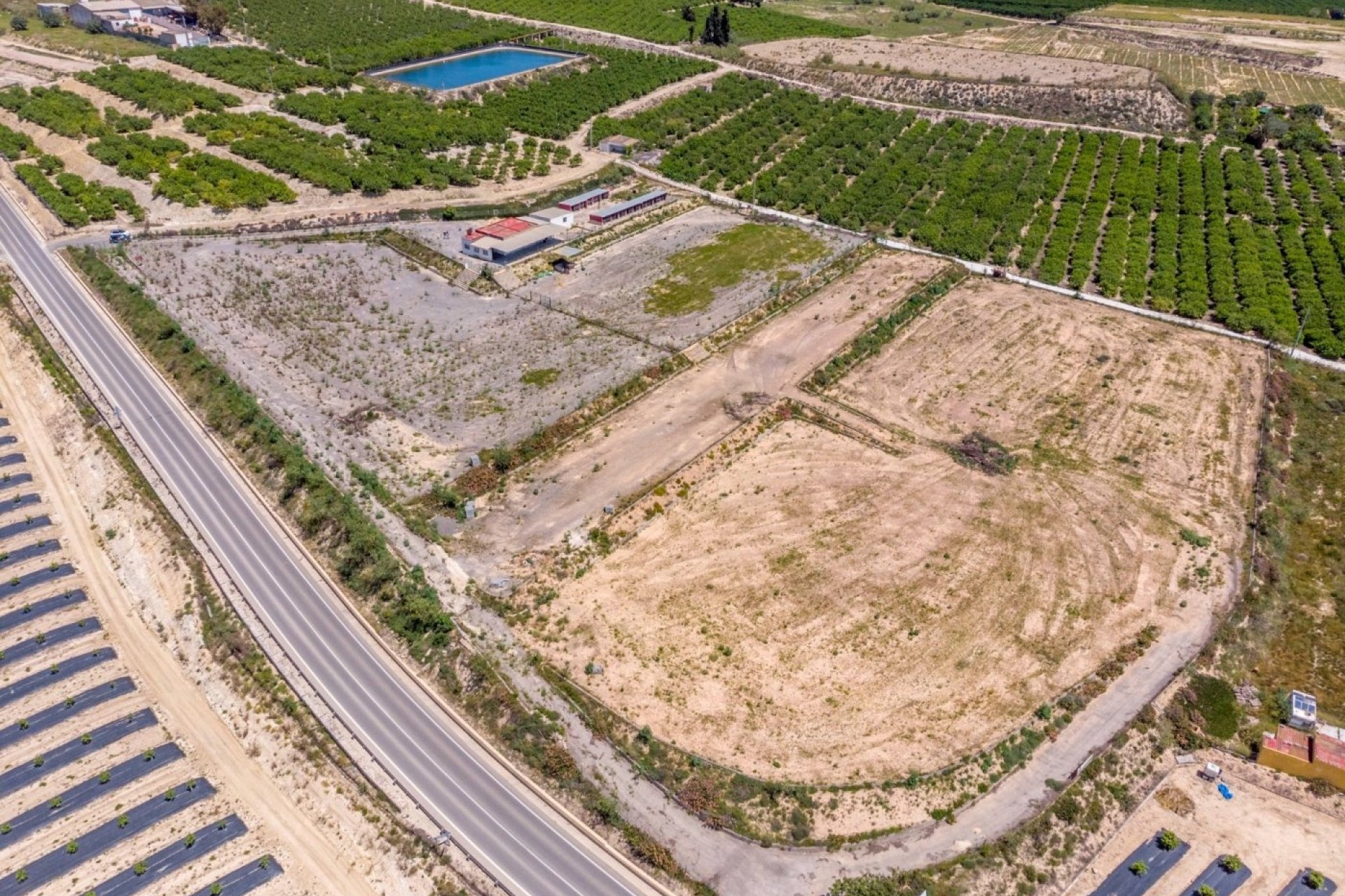 Revente - Finca -
Los Montesinos