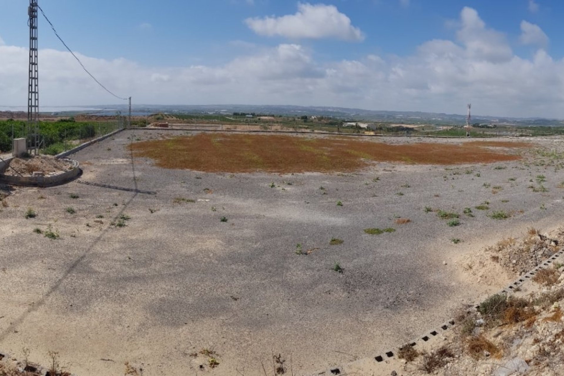 Revente - Finca -
Los Montesinos