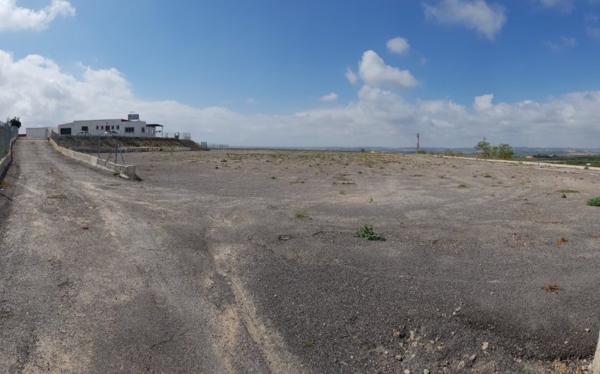 Revente - Finca -
Los Montesinos