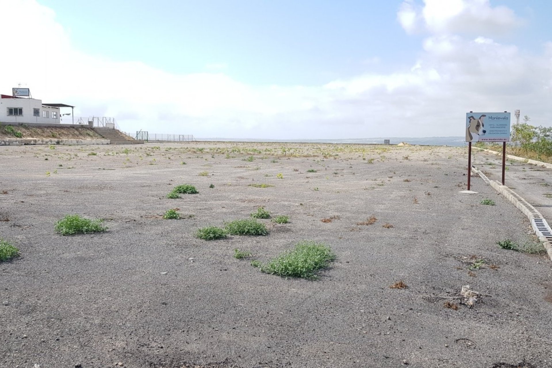 Revente - Finca -
Los Montesinos