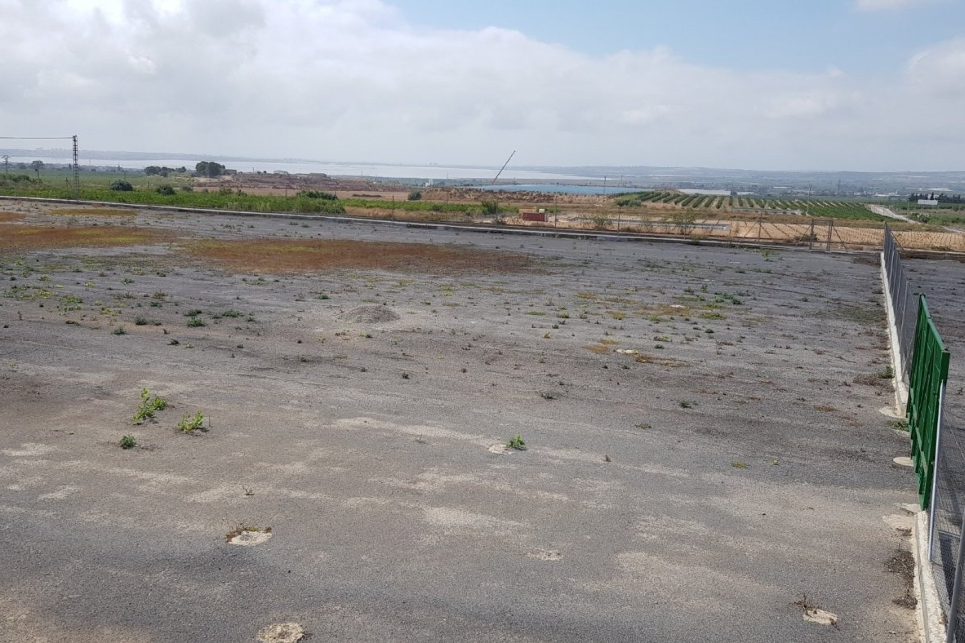 Revente - Finca -
Los Montesinos