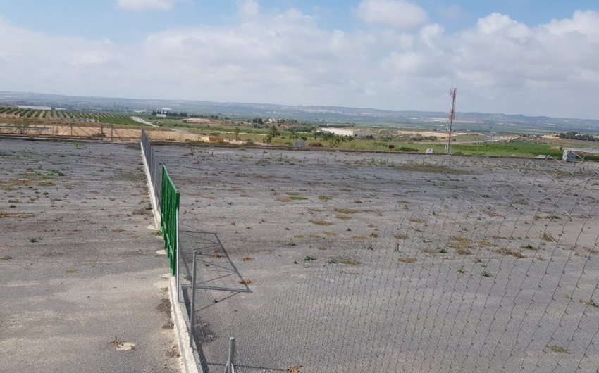 Revente - Finca -
Los Montesinos