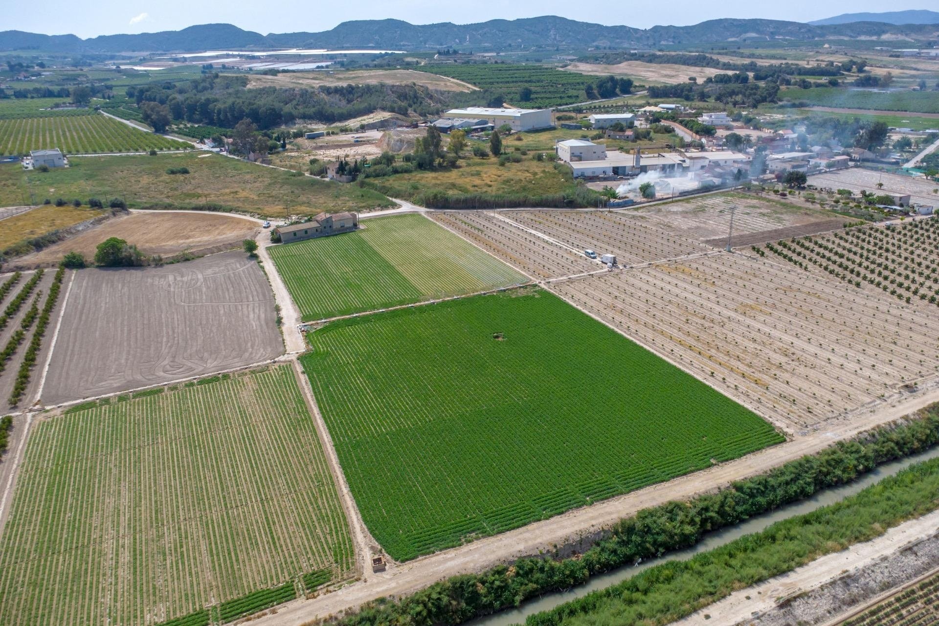 Revente - Finca -
Orihuela - Desamparados-hurchillo-torremendo