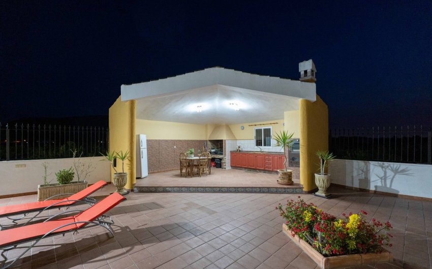 Revente - Finca -
Orihuela - Inland