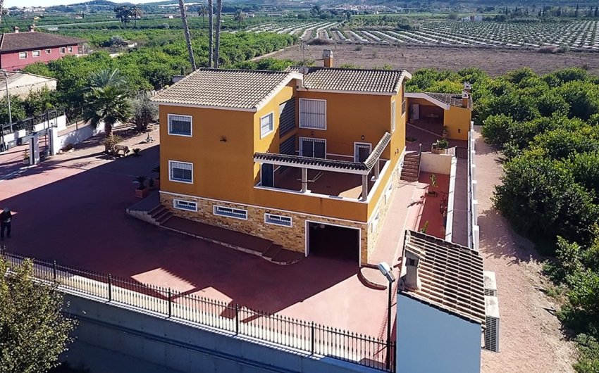 Revente - Finca -
Orihuela - Inland