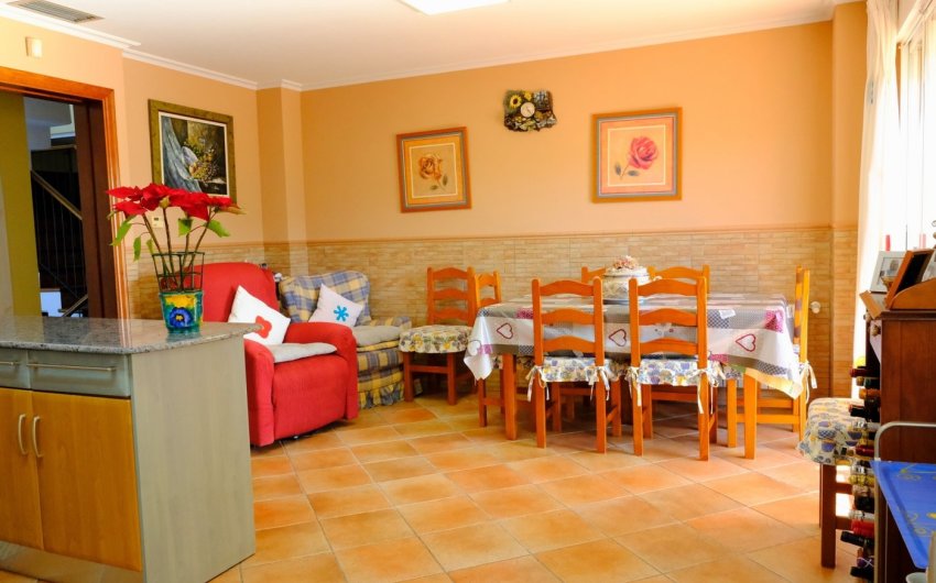 Revente - Finca -
Orihuela - Inland