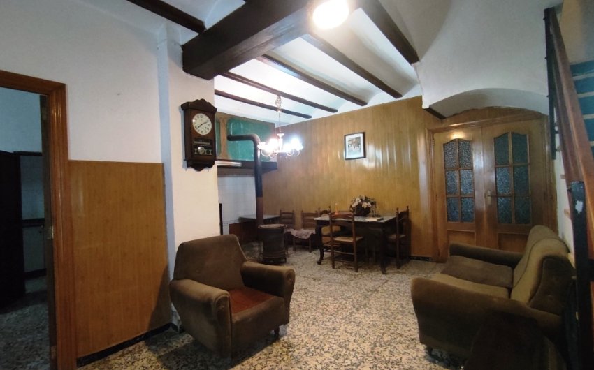 Revente - Maison de ville -
Agres - town