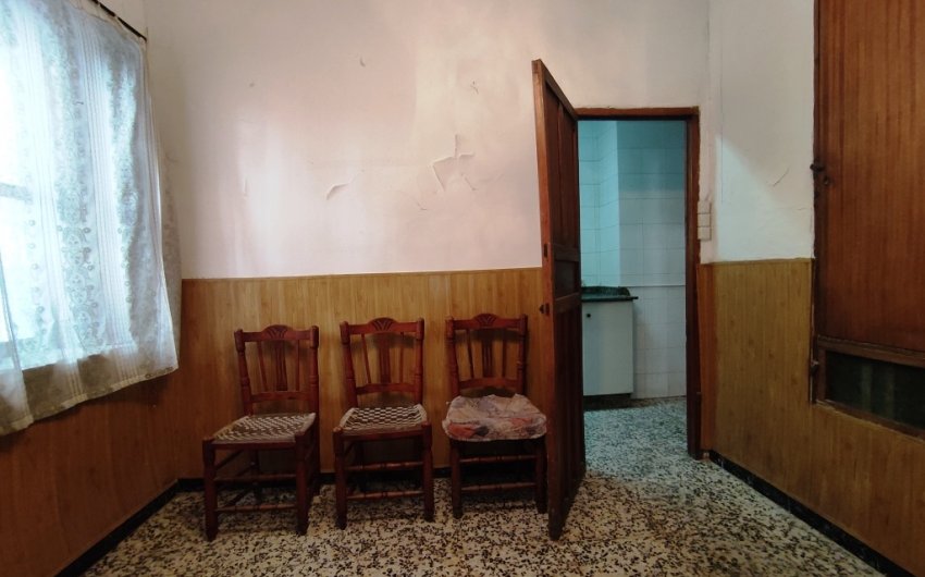 Revente - Maison de ville -
Agres - town