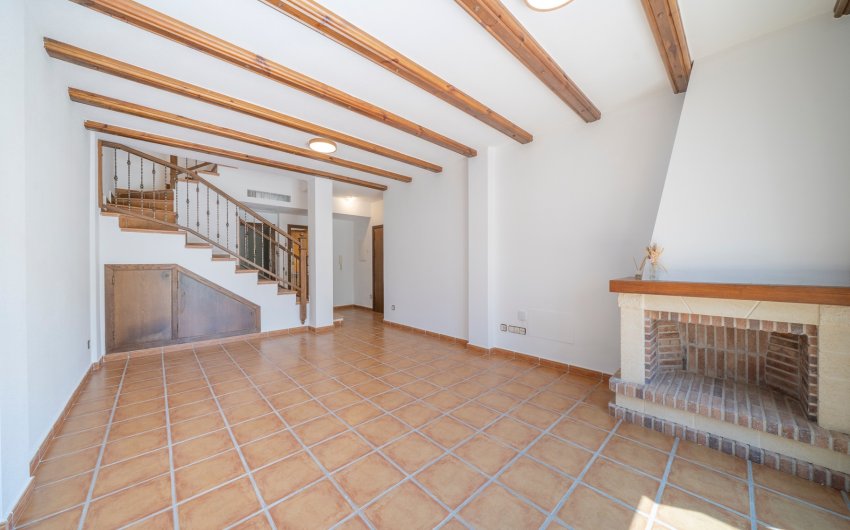 Revente - Maison de ville -
Algorfa