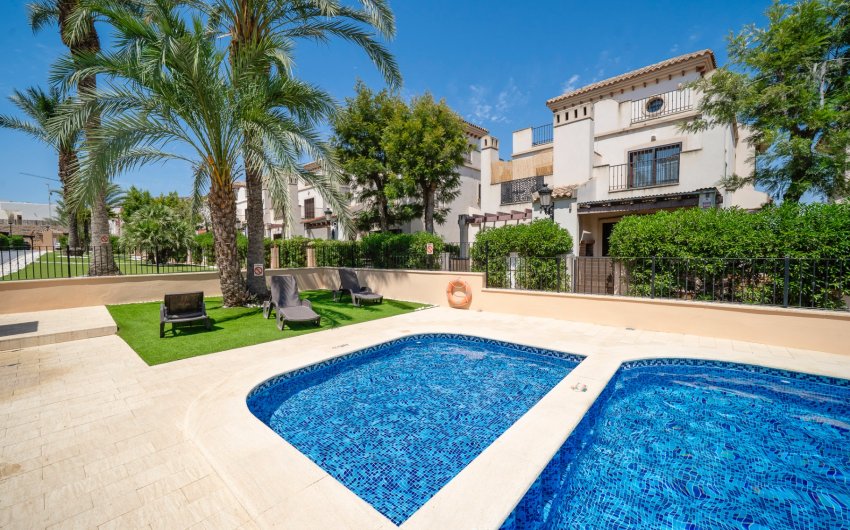 Revente - Maison de ville -
Algorfa