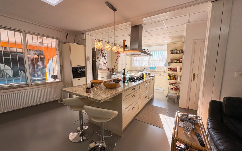 Revente - Maison de ville -
Crevillente