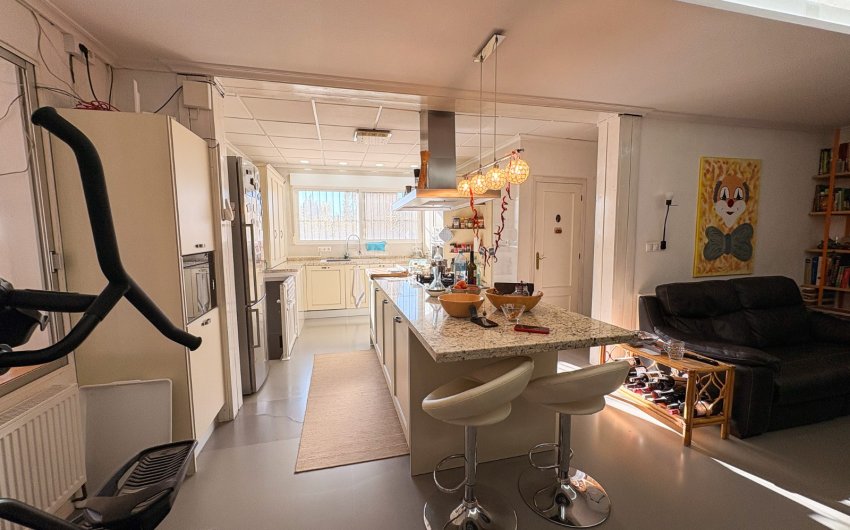 Revente - Maison de ville -
Crevillente