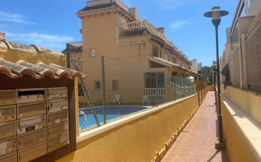 Revente - Maison de ville -
Guardamar del Segura - Urbanizaciones