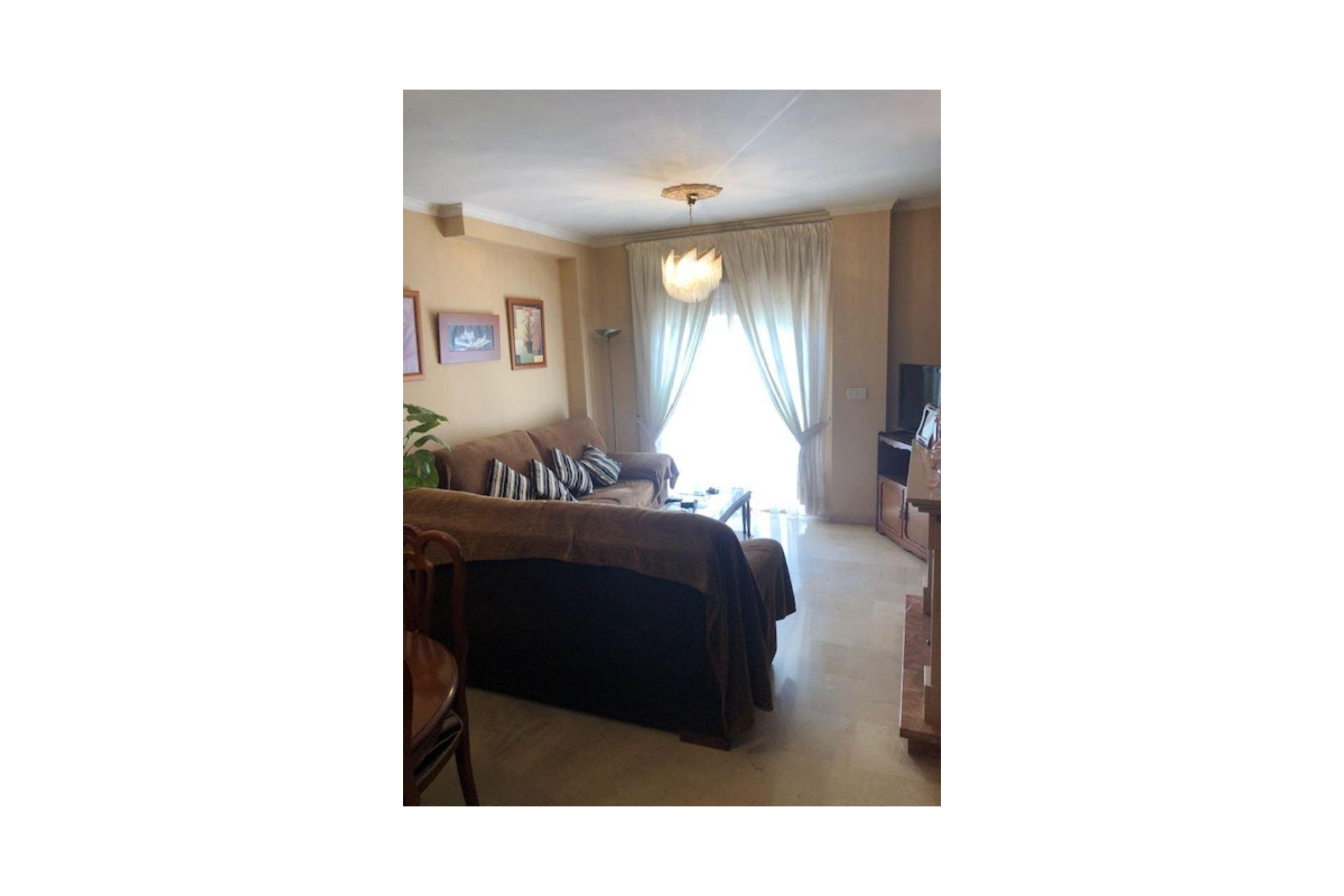 Revente - Maison de ville -
La Nucía - town