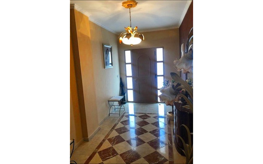 Revente - Maison de ville -
La Nucía - town