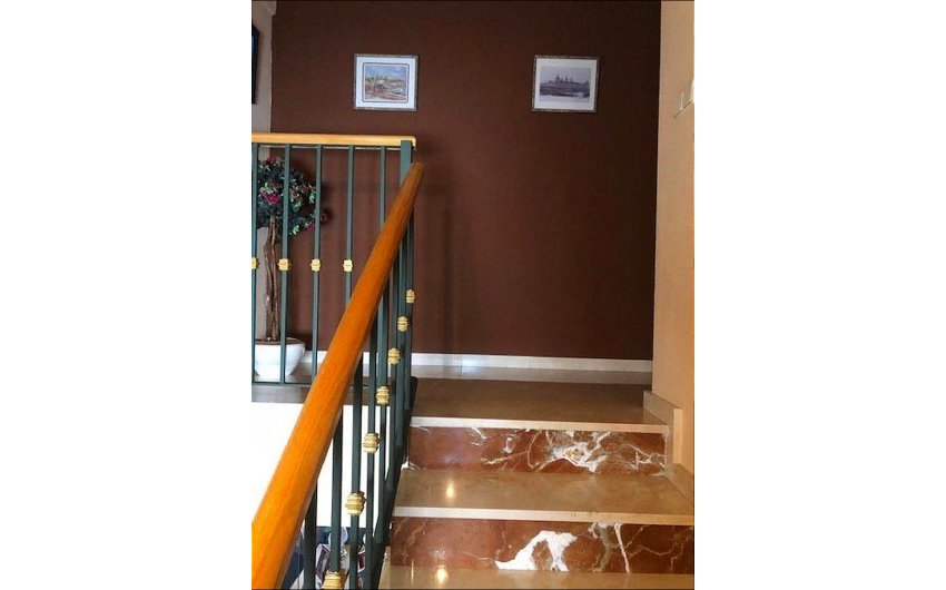 Revente - Maison de ville -
La Nucía - town