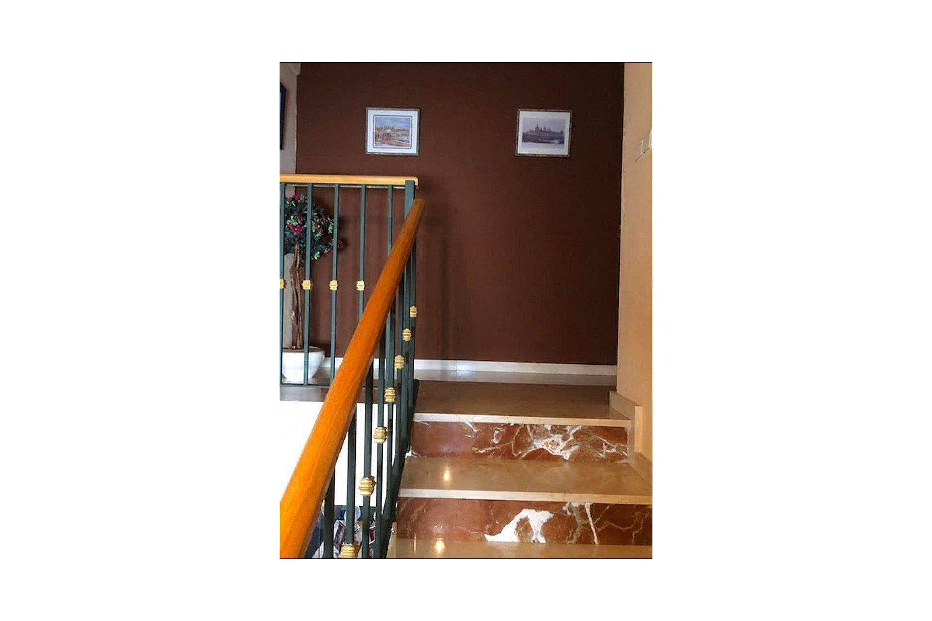 Revente - Maison de ville -
La Nucía - town