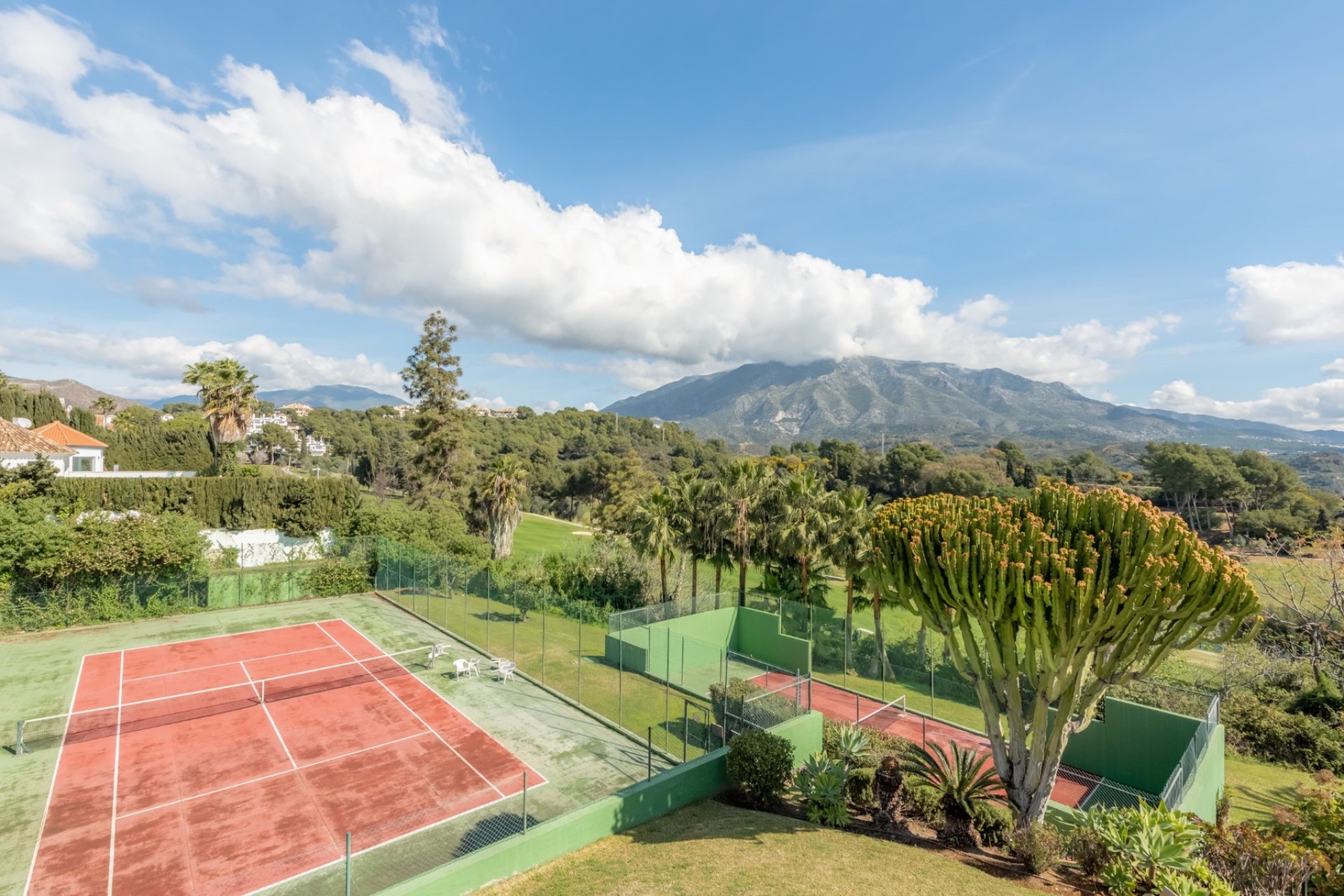 Revente - Maison de ville -
Marbella - Nueva Andalucía