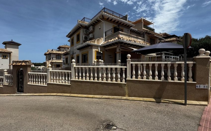 Revente - Maison de ville -
Orihuela Costa - Villamartín