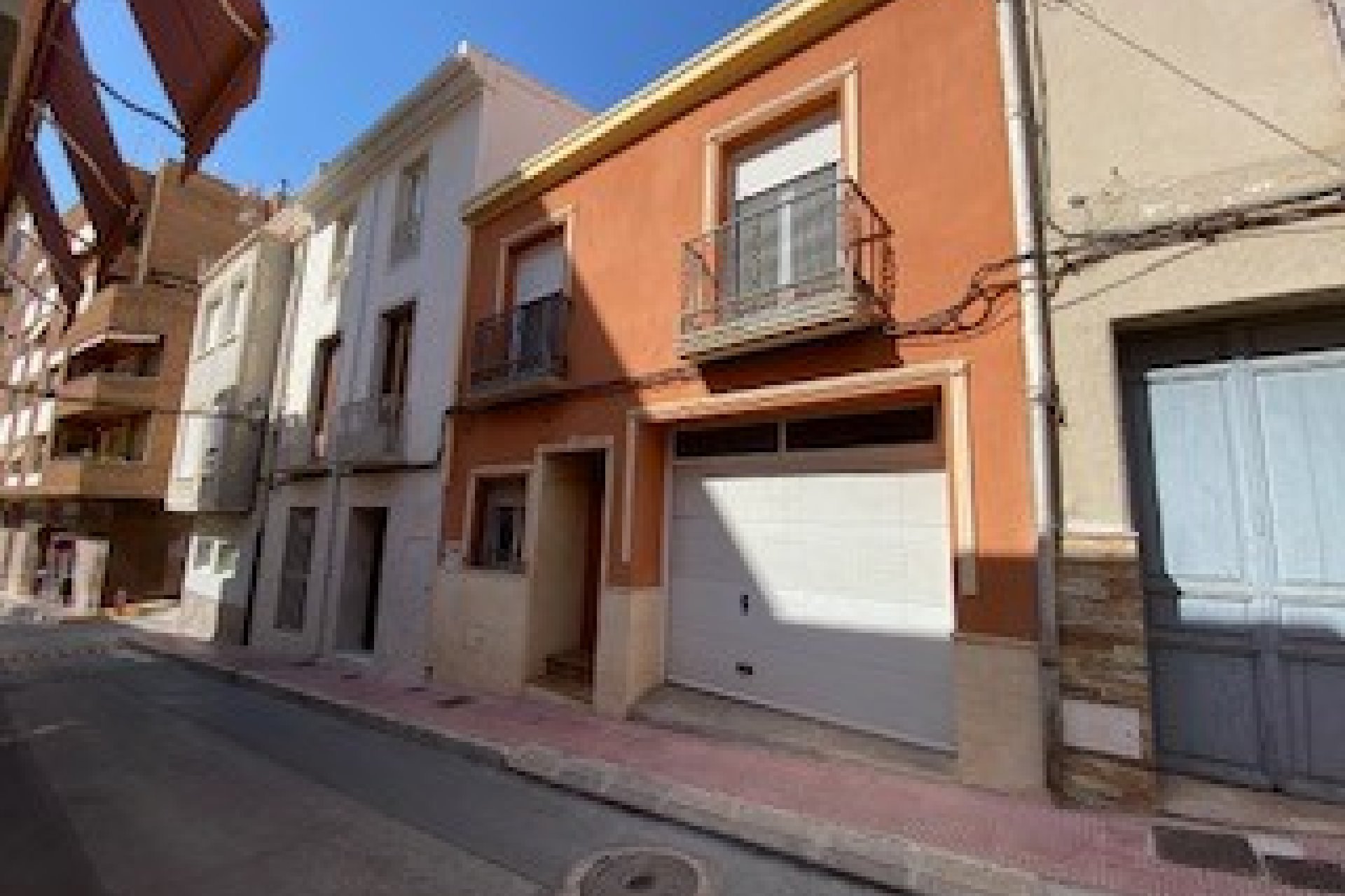 Revente - Maison de ville -
Sax