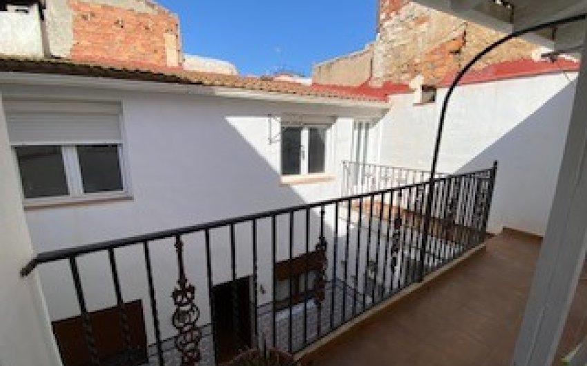 Revente - Maison de ville -
Sax