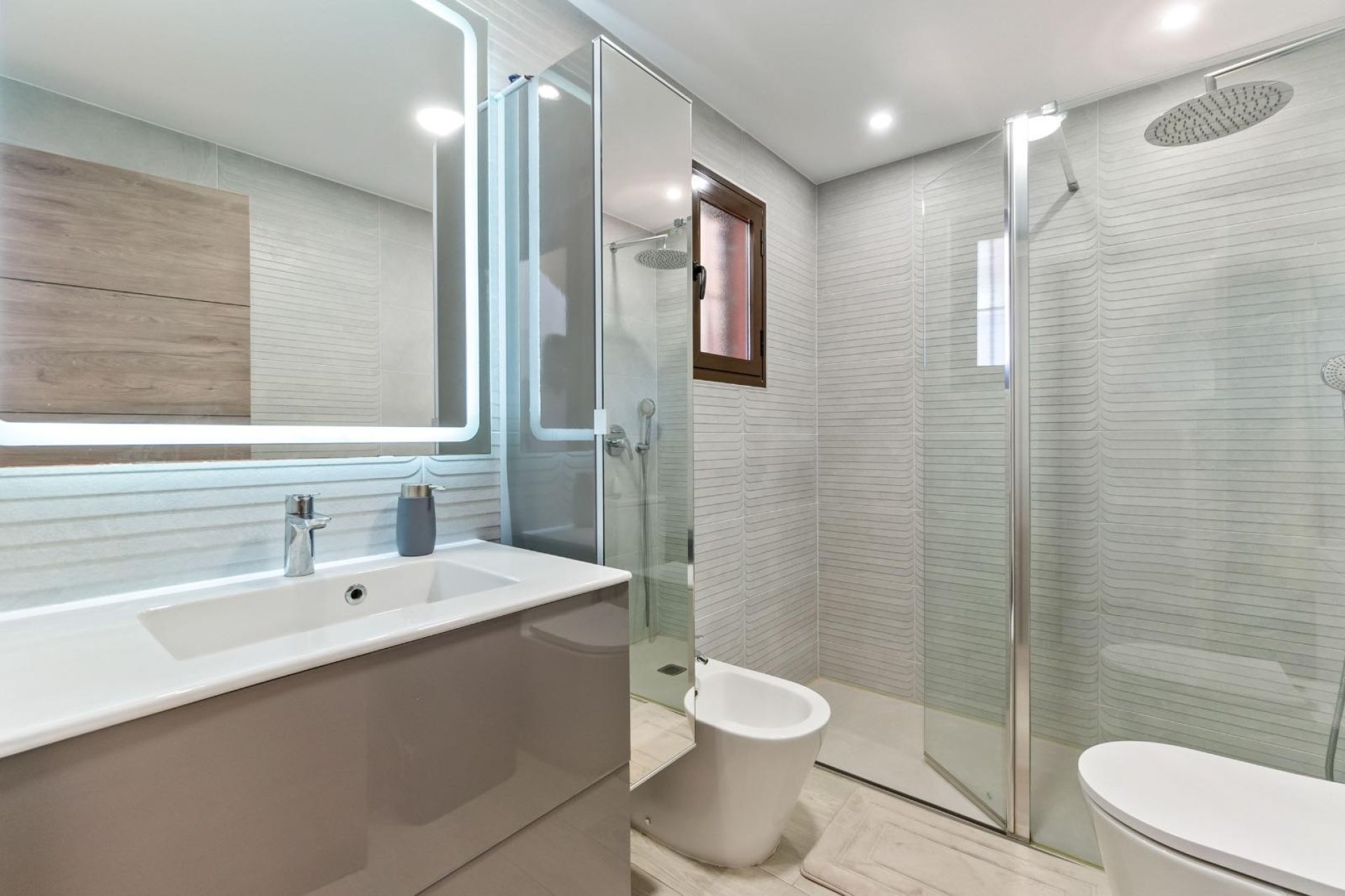 Revente - Maison de ville -
Torrevieja - Aguas Nuevas