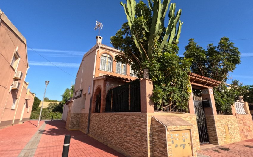 Revente - Maison de ville -
Torrevieja - El Acequión - Los Náufragos