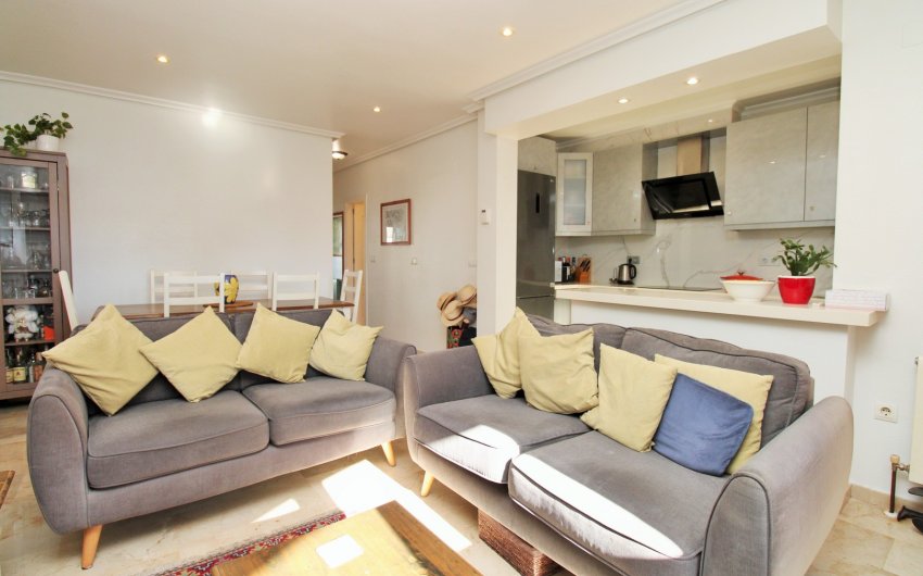 Revente - Maison de ville -
Villamartín - PAU 8