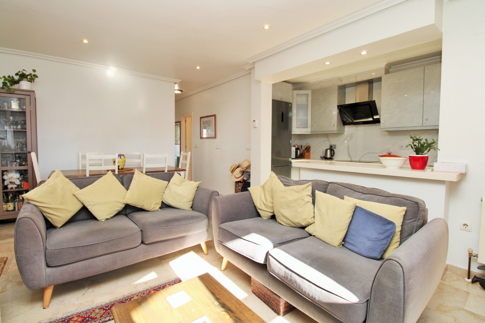 Revente - Maison de ville -
Villamartín - PAU 8