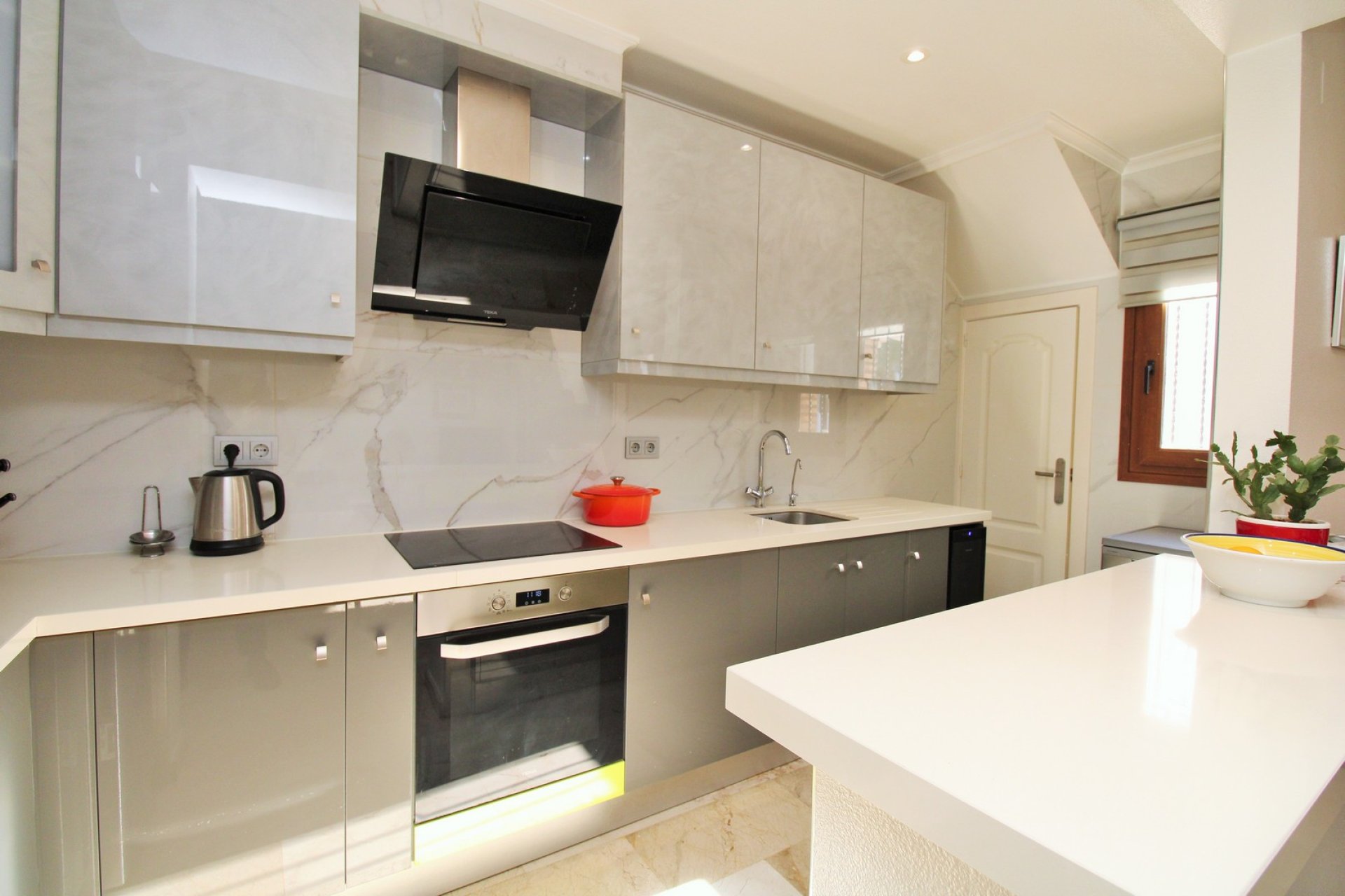 Revente - Maison de ville -
Villamartín - PAU 8