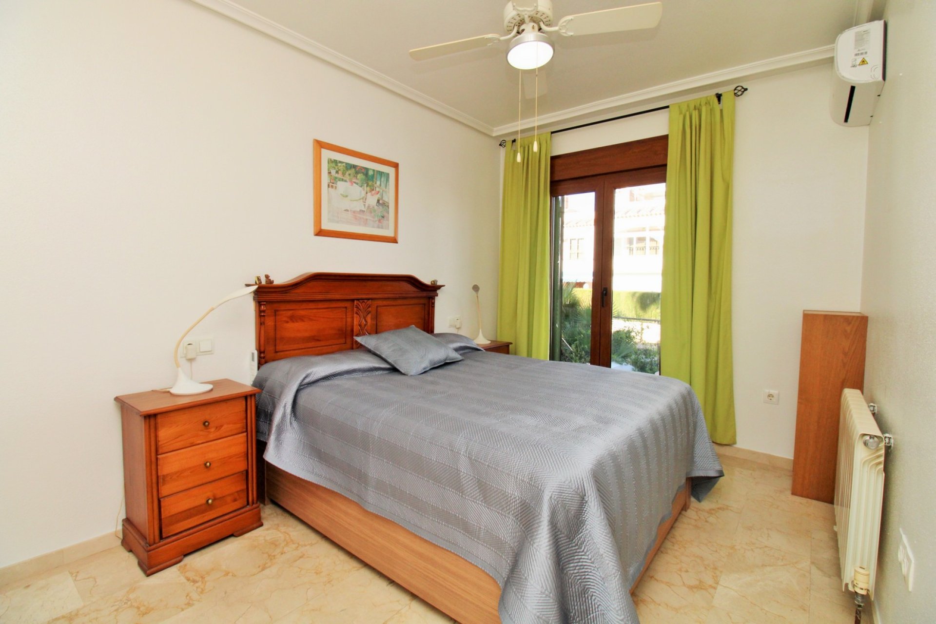 Revente - Maison de ville -
Villamartín - PAU 8