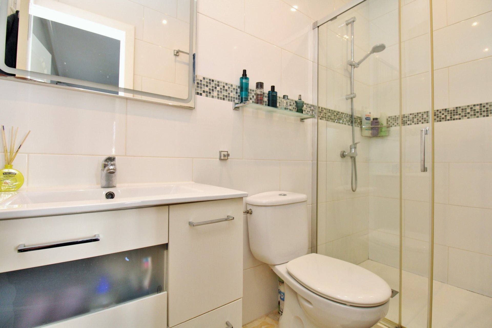 Revente - Maison de ville -
Villamartín - PAU 8