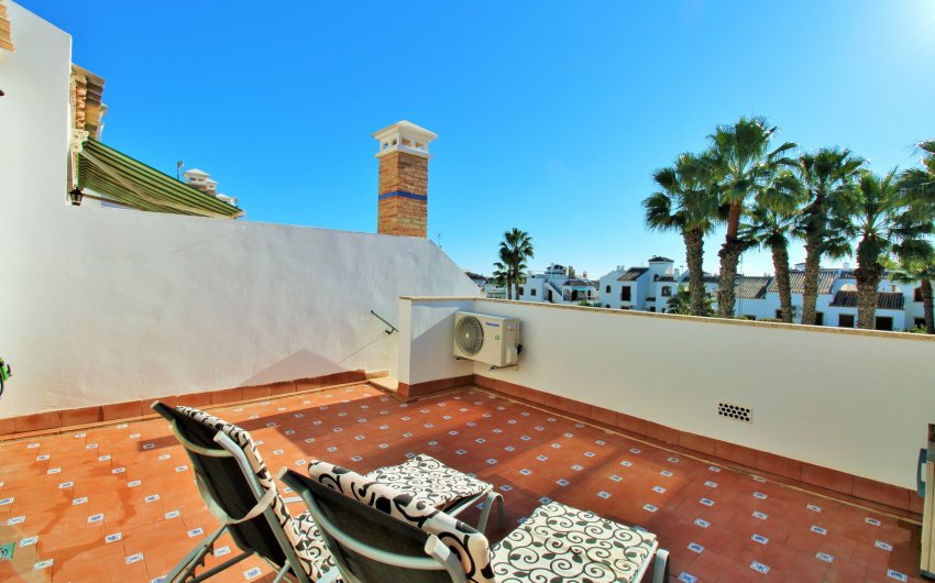 Revente - Maison de ville -
Villamartín - PAU 8