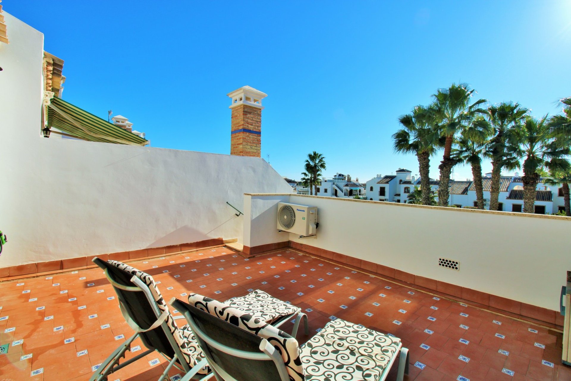 Revente - Maison de ville -
Villamartín - PAU 8