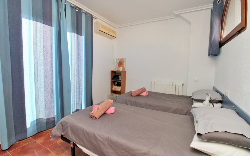 Revente - Maison de ville -
Villamartín - PAU 8