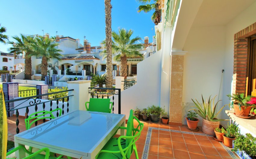 Revente - Maison de ville -
Villamartín - PAU 8