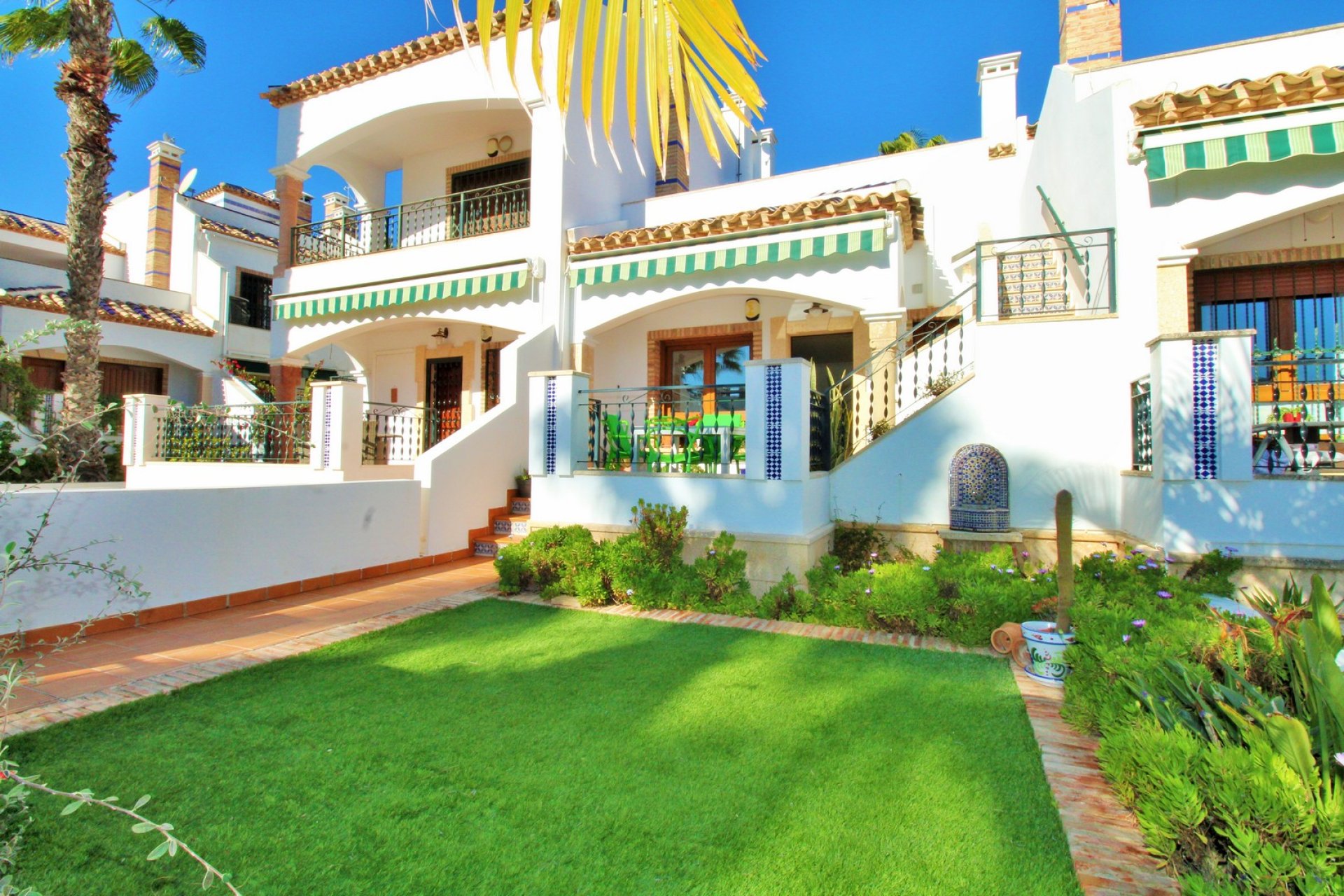 Revente - Maison de ville -
Villamartín - PAU 8