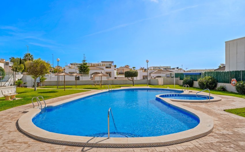 Revente - Quad House -
La Marina - Costa Blanca