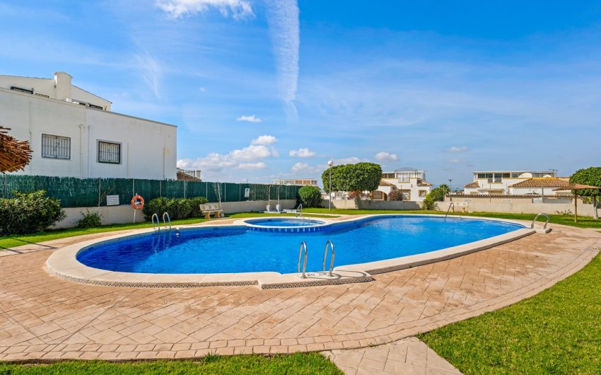 Revente - Quad House -
La Marina - Costa Blanca