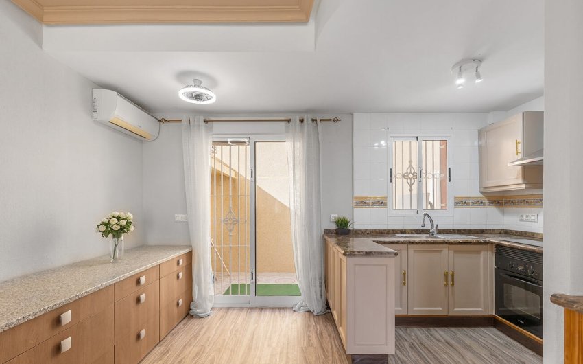 Revente - Semi Detached -
Orihuela Costa - Villamartín