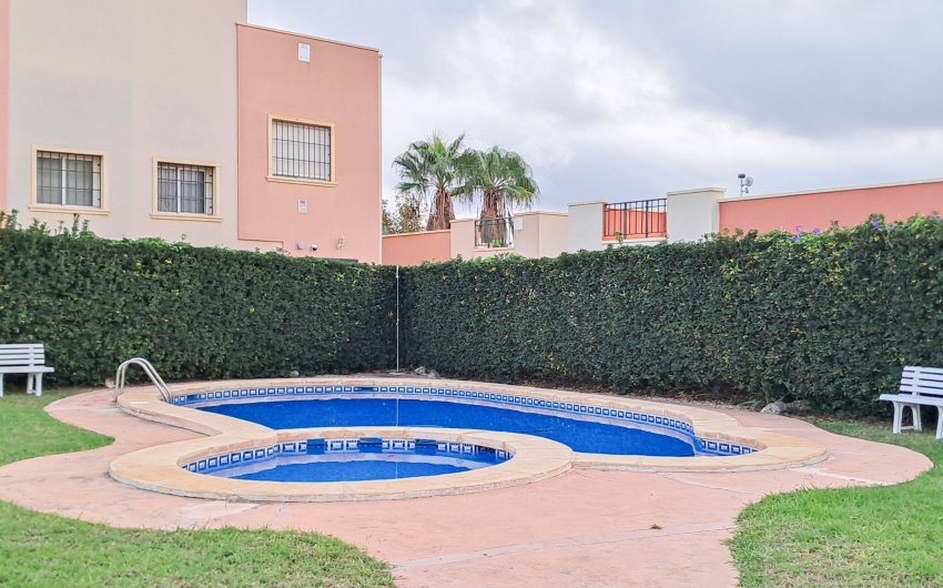 Revente - Semi Detached -
Torrevieja - Parque Acuático - Sector 25